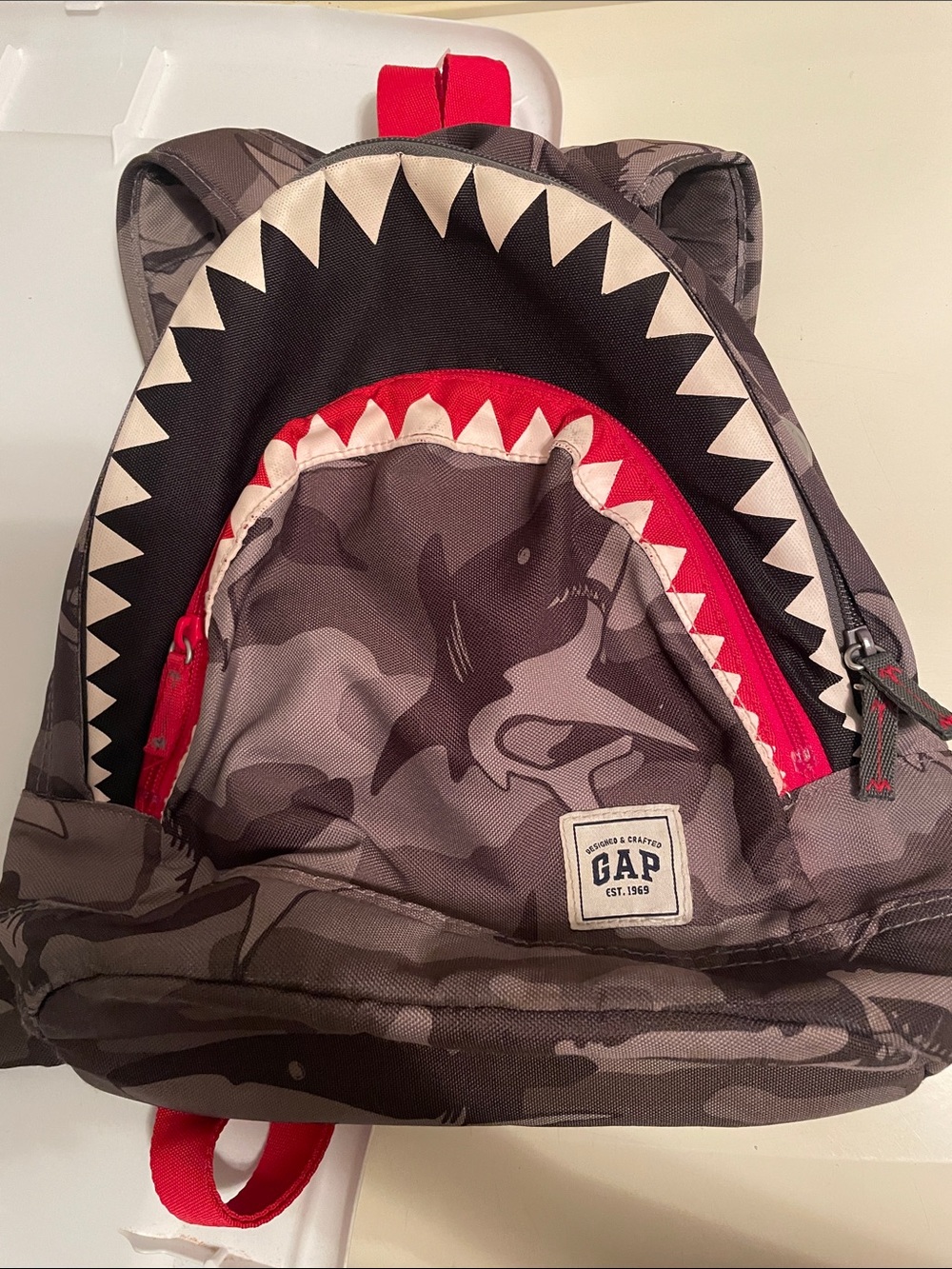 GAP Gray Camo Shark-Teeth Backpack with Red Trim